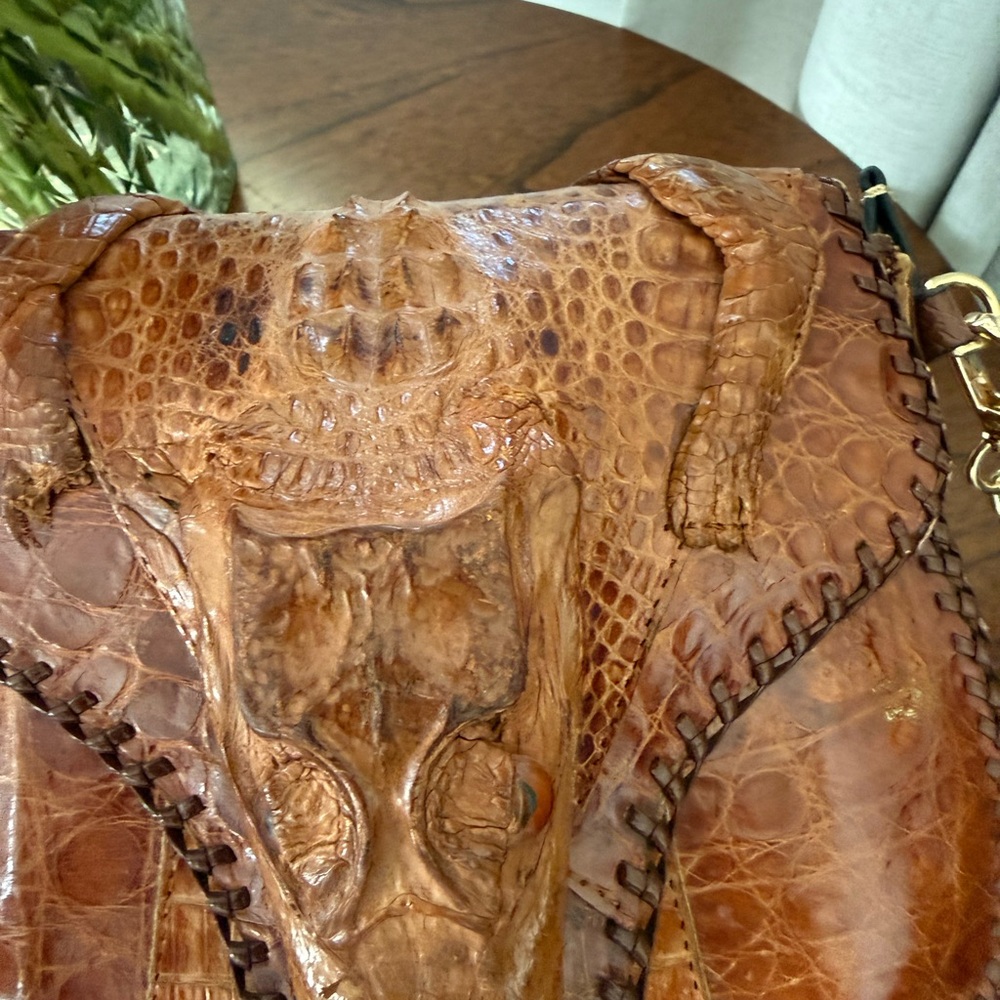 Vintage Cuban Genuine Alligator Purse (1950s) - Picture 6 of 12
